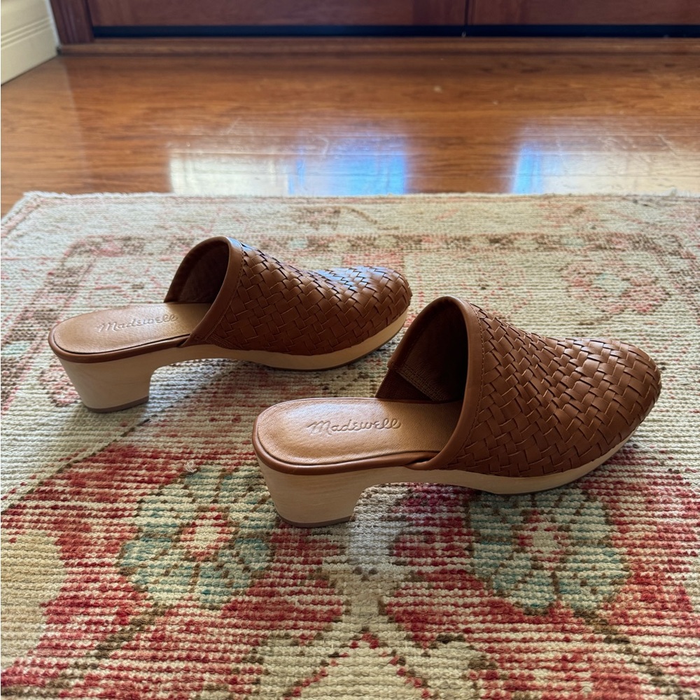 Madewell Jordyn Clog in Woven Leather